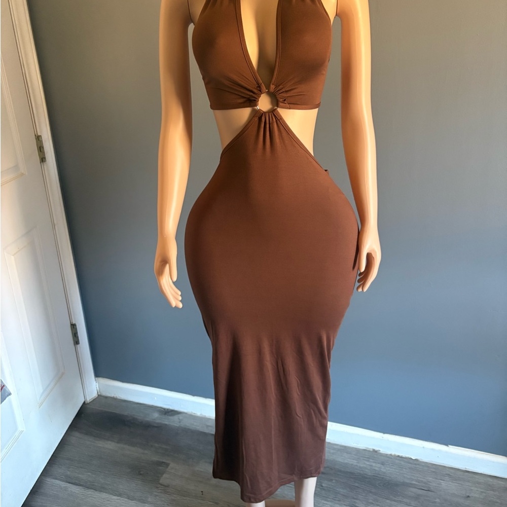 Chic Backless Brown Maxi Dress